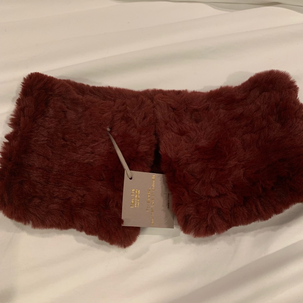 Ellie Kai faux fur scarf collar